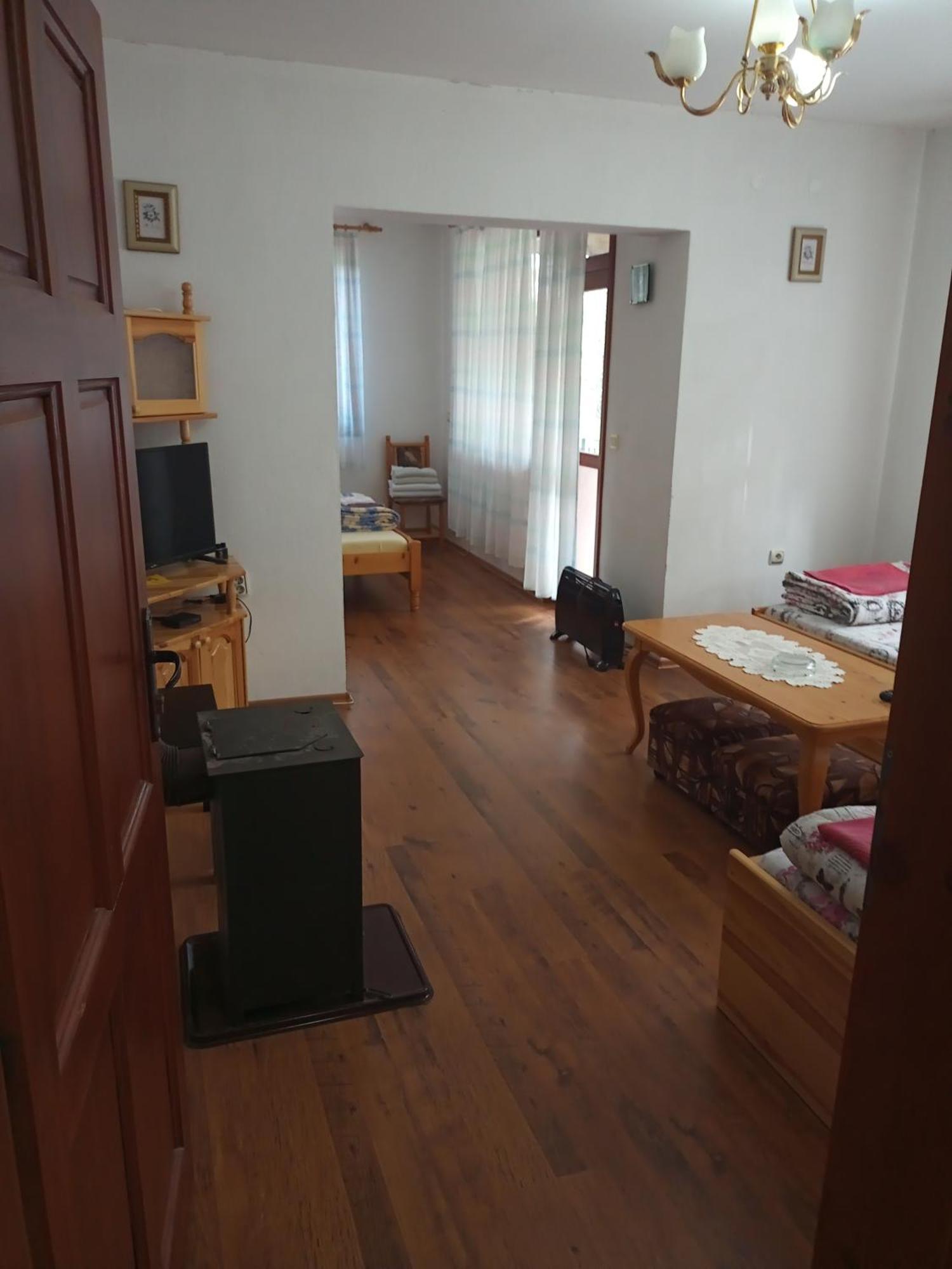 Family Hotel Shisharka Batak Exteriör bild